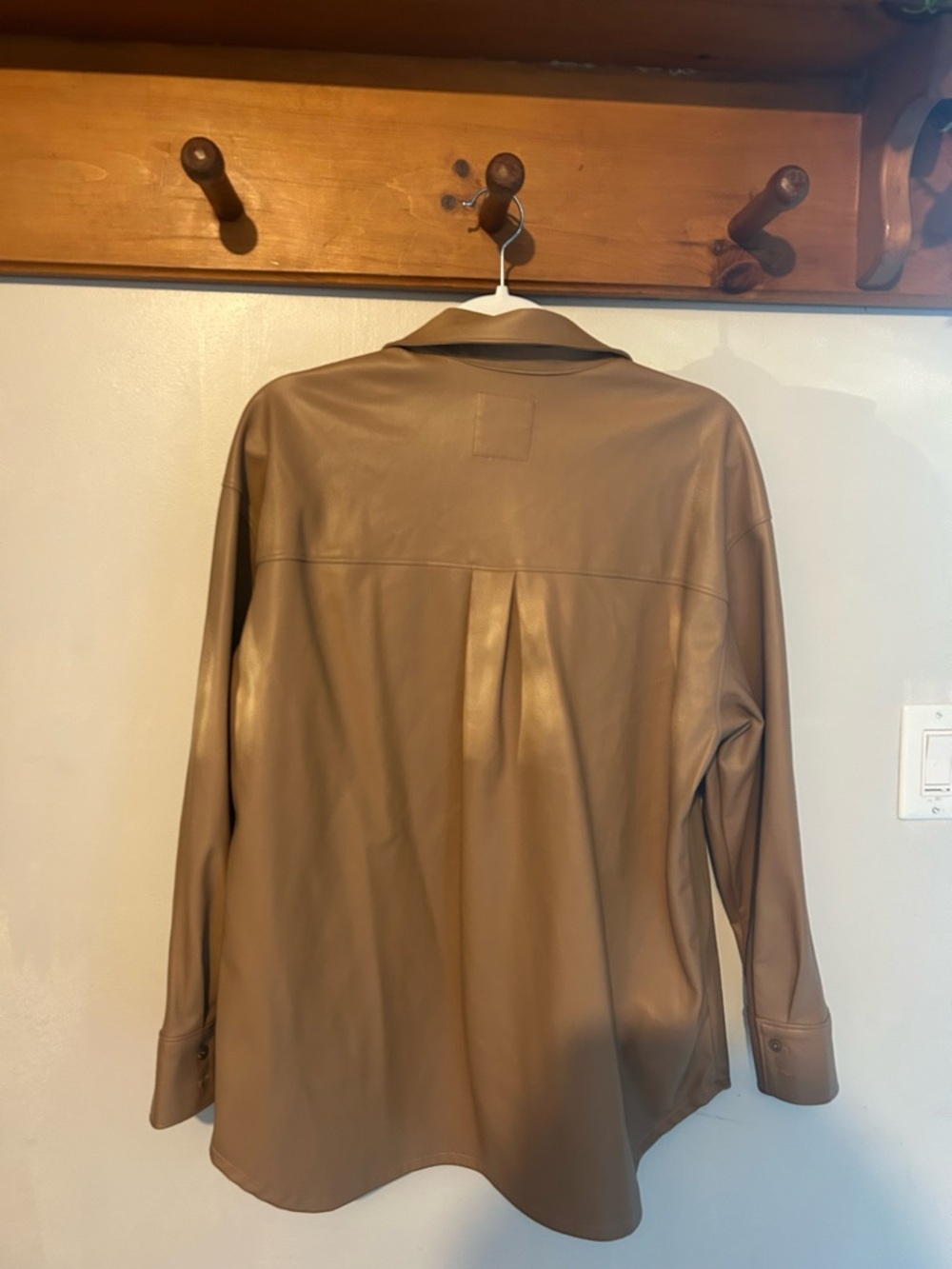 Abercrombie & fitch faux leather shacket size medium - Picture 4 of 4